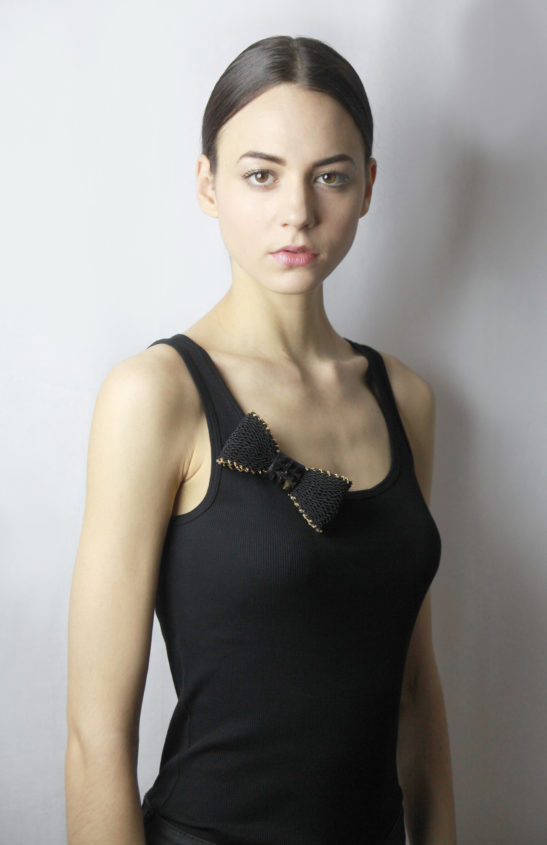 How to wear Black Mesh